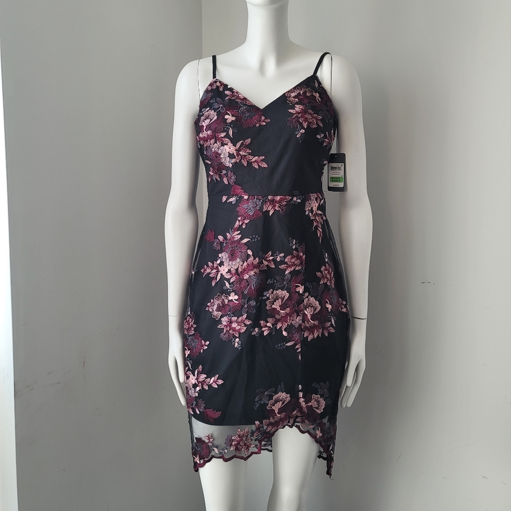 NWT GUESS Floral Embroidered Knee-Length Dress Sz 4